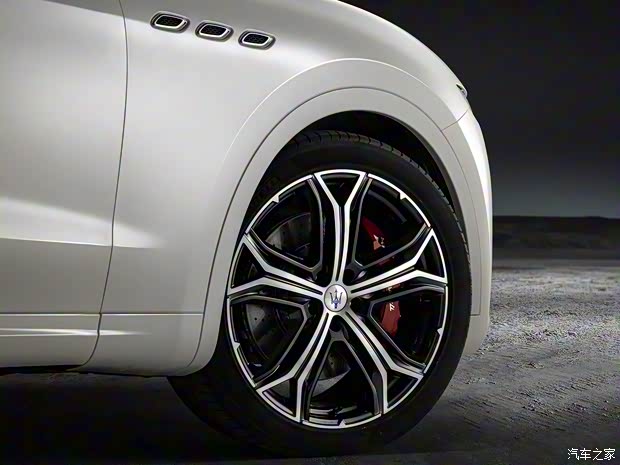 玛莎拉蒂 Levante 2018款 GTS