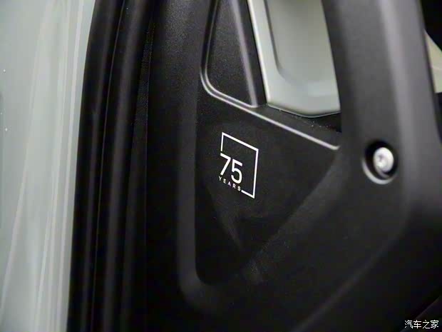 路虎(進(jìn)口) 路虎衛(wèi)士 2023款 90 75th Limited Edition