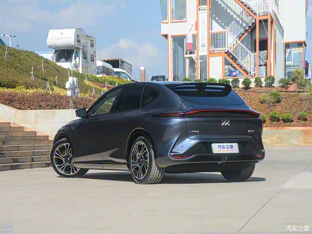 智己汽車 智己LS7 2023款 100kWh Lux后驅(qū)版