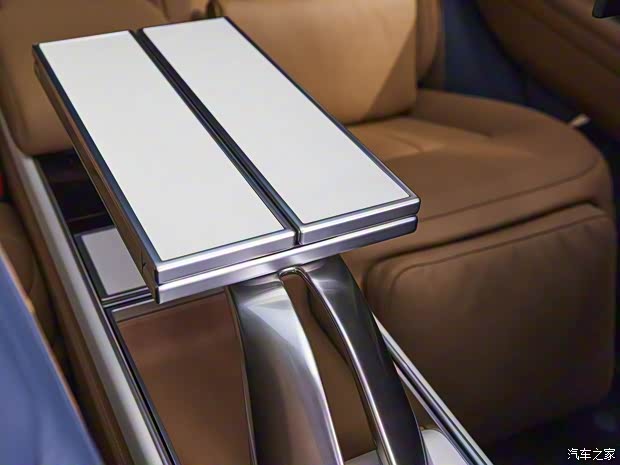 路虎(进口) 揽胜 2023款 SV Carmel Edition