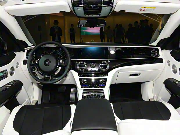 劳斯莱斯 古思特 2021款 6.7T 长轴距版