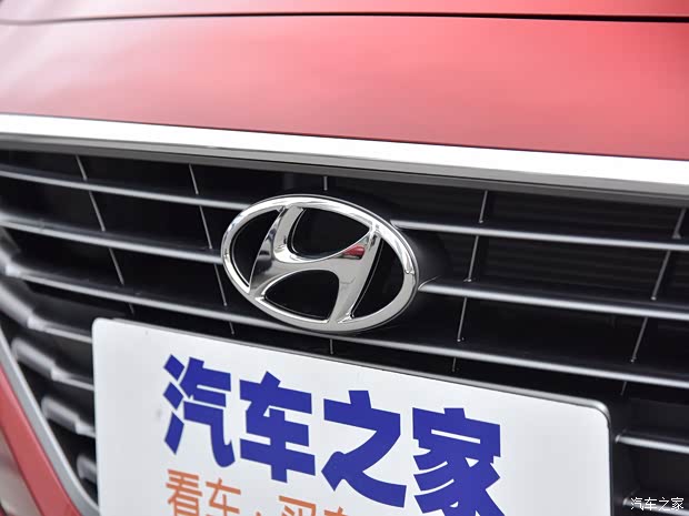 北京现代 菲斯塔 2019款 240TGDi 运动版