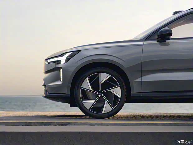 沃爾沃(進(jìn)口) 沃爾沃EX90 2023款 基本型