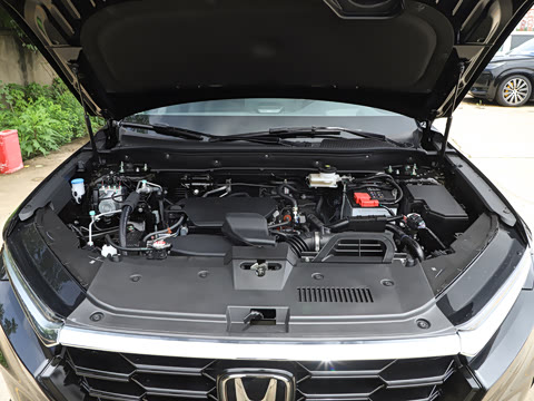 2024款 240TURBO 四驱尊耀版 5座 2024款 240TURBO 四驱尊耀版 5座