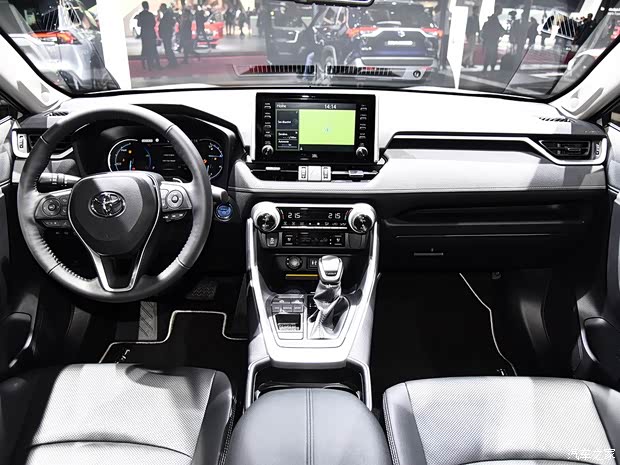 丰田(进口) 丰田RAV4(进口) 2019款 Hybrid 丰田(进口) 丰田RAV4(进口) 2019款 Hybrid