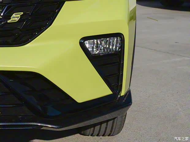 上汽通用五菱 五菱星馳 2022款 1.5T CVT基本型