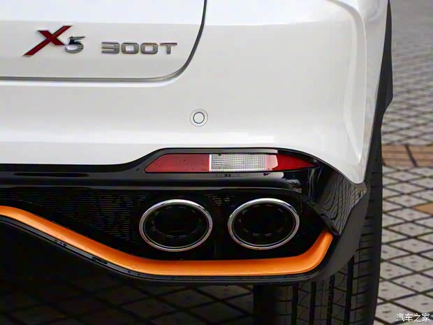 长安汽车 长安欧尚X5 2022款 1.5T DCT飓风音速版