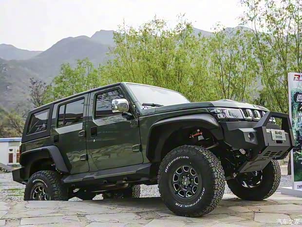 北京越野 北京BJ40 2020款 PLUS 2.3T 自动四驱雨林穿越版