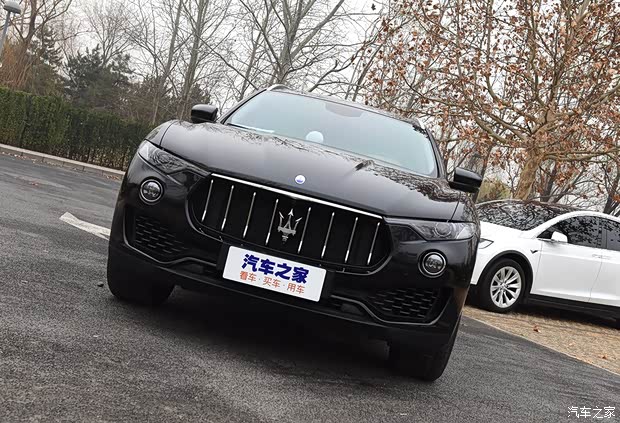 玛莎拉蒂 Levante 2018款 3.0T 350Hp 豪华杰尼亚版