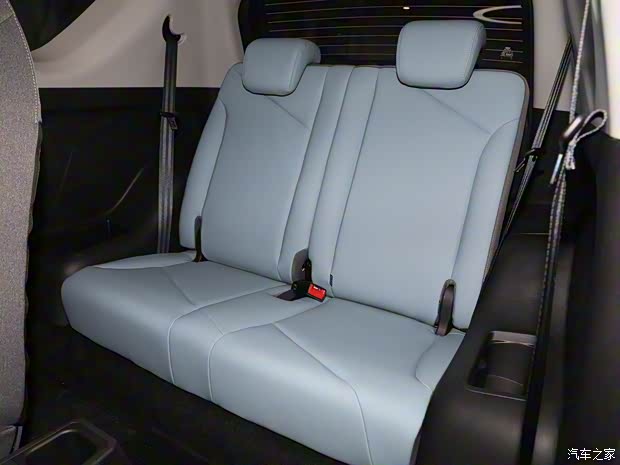 奇瑞新能源 小蚂蚁 2022款 甜粉款 全糖版 磷酸铁锂 30kW 301km