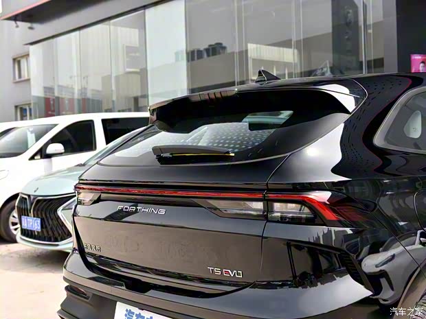 東風(fēng)風(fēng)行 風(fēng)行T5 EVO 2023款 狂飚版 1.5TD DCT鉑金款