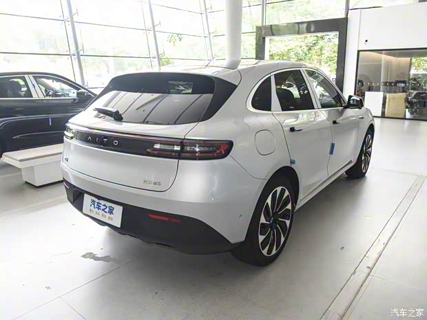 赛力斯汽车 问界M5 2023款 增程后驱智驾版 赛力斯汽车 问界M5 2023款 增程后驱智驾版