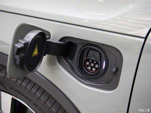 沃爾沃亞太 沃爾沃XC40新能源 2021款 純電 四驅(qū)智雅運動版