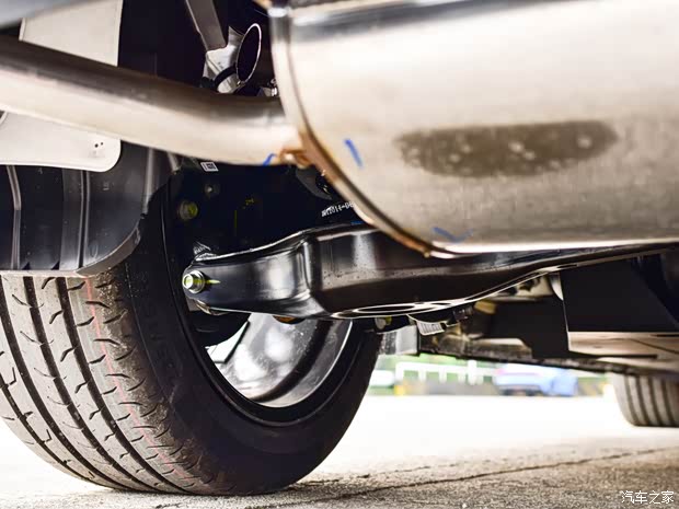 長(zhǎng)安汽車 長(zhǎng)安UNI-V 2022款 基本型