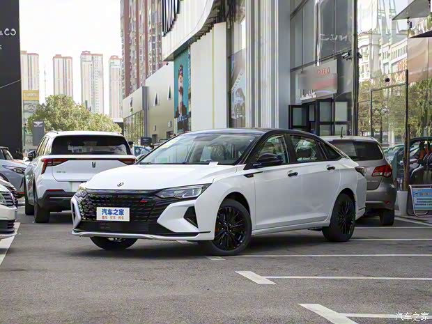 东风乘用车 奕炫MAX 2021款 1.5T 超酷型爸版