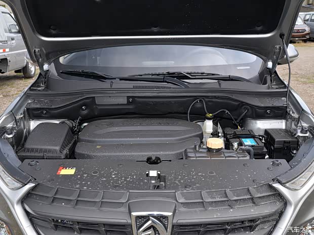 上汽通用五菱 宝骏510 2019款 1.5L 手动劲享型73kW 国VI