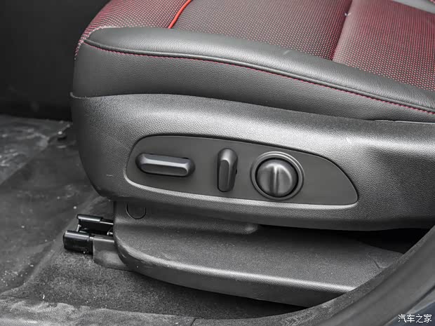 上汽通用雪佛蘭 開拓者 2020款 RS 650T 四驅(qū)5座基本型