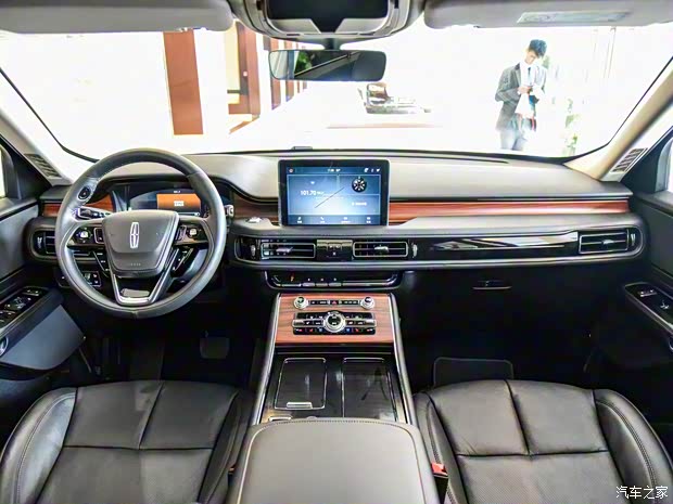 林肯(进口) 飞行家(进口) 2020款 3.0T V6全驱尊享版 林肯(进口) 飞行家(进口) 2020款 3.0T V6全驱尊享版