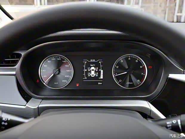 奇瑞汽车 艾瑞泽5 2024款 1.5L 手动风尚型 奇瑞汽车 艾瑞泽5 2024款 1.5L 手动风尚型