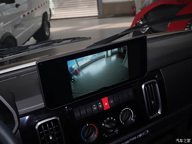 南京依维柯 依维柯得意 2023款 多功能客车