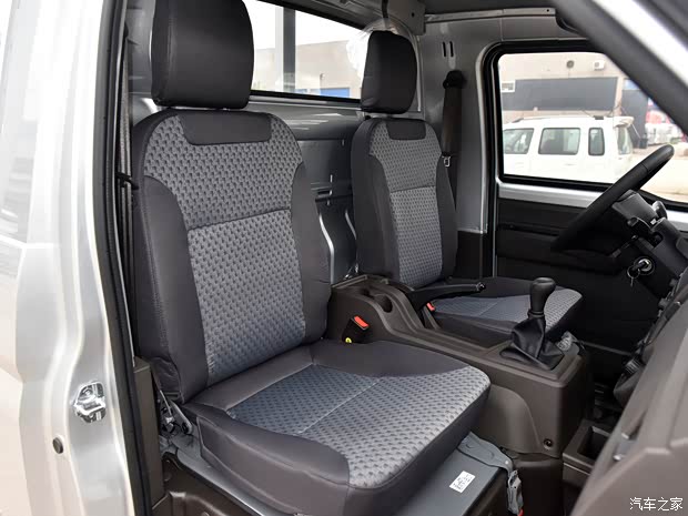 上汽通用五菱 五菱榮光新卡 2021款 1.5L汽車下鄉(xiāng)版LV0加長單排L3C