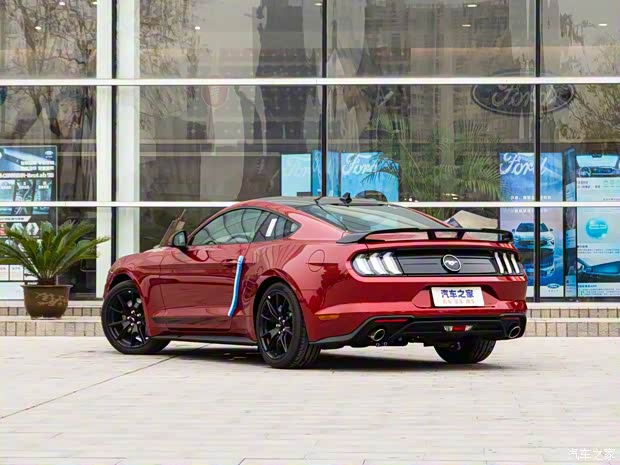 福特(进口) Mustang 2021款 2.3L EcoBoost 黑曜魅影特别版 福特(进口) Mustang 2021款 2.3L EcoBoost 黑曜魅影特别版