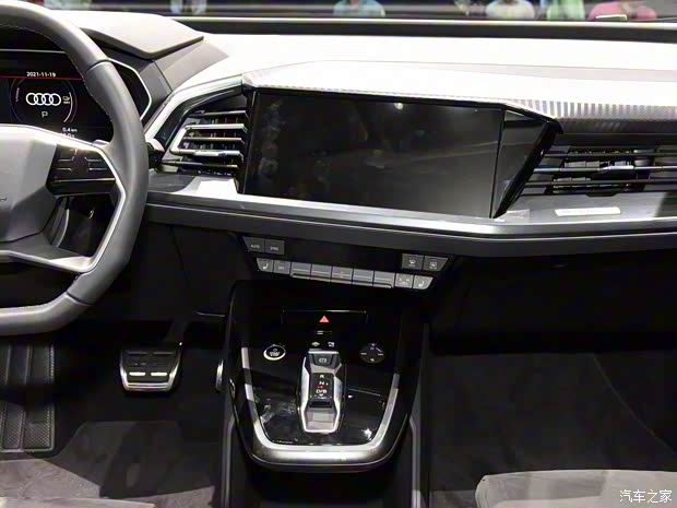 一汽-大众奥迪 奥迪Q4 e-tron 2022款 50 e-tron quattro 一汽-大众奥迪 奥迪Q4 e-tron 2022款 50 e-tron quattro