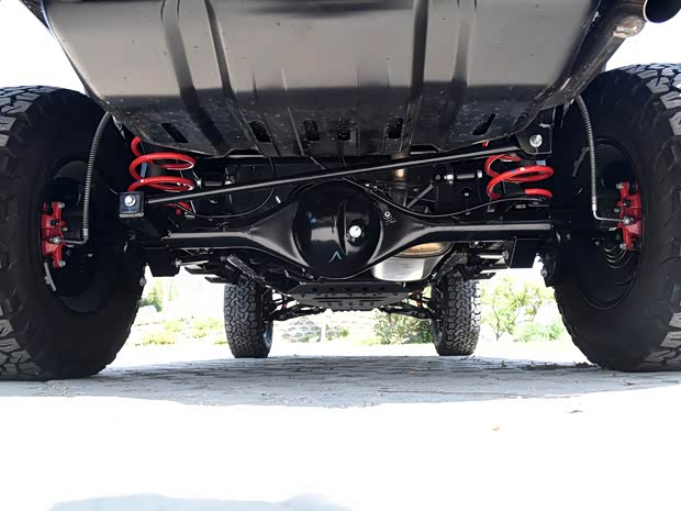 北京越野 北京BJ40 2020款 2.3T 自动四驱雨林穿越版 北京越野 北京BJ40 2020款 2.3T 自动四驱雨林穿越版