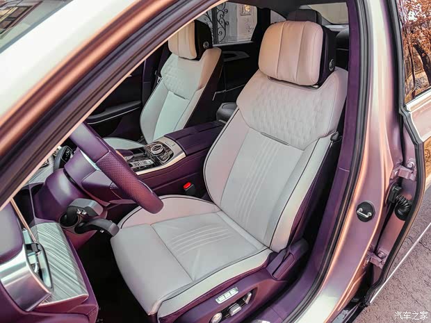 一汽红旗 红旗H9 2020款 3.0T 智联旗领四座版 一汽红旗 红旗H9 2020款 3.0T 智联旗领四座版