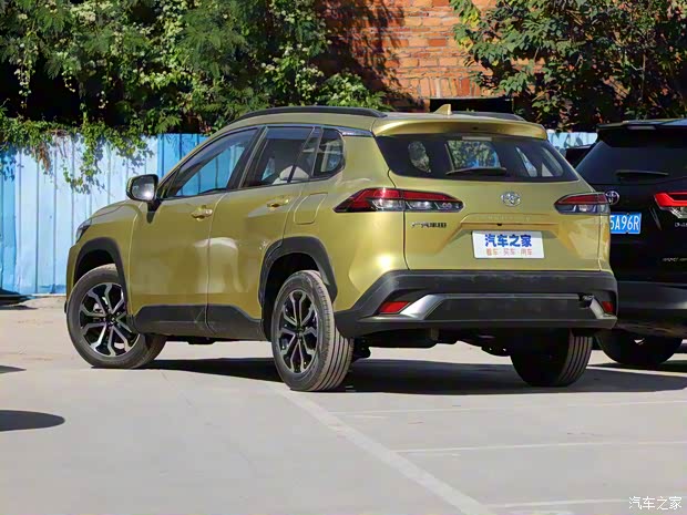 广汽丰田 锋兰达 2022款 2.0L CVT尊贵版