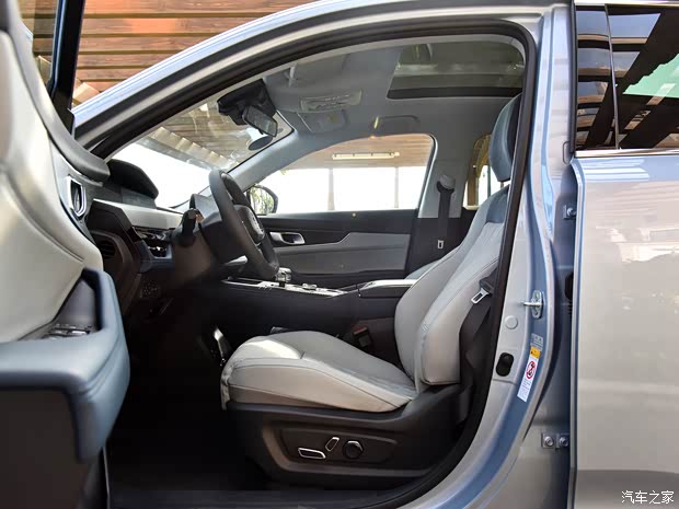 长安汽车 长安UNI-K新能源 2022款 蓝鲸iDD 1.5T 尊贵型