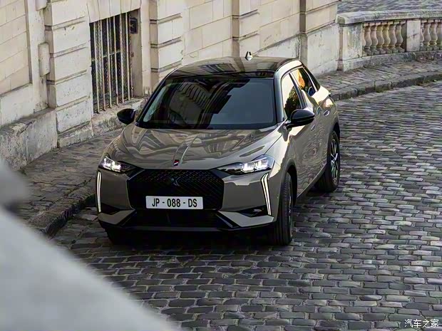 DS(进口) DS 3新能源 2022款 E-Tense Performance Line DS(进口) DS 3新能源 2022款 E-Tense Performance Line