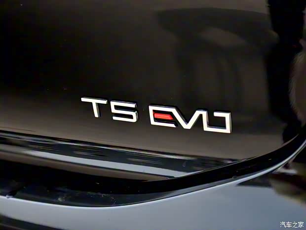 東風(fēng)風(fēng)行 風(fēng)行T5 EVO 2023款 狂飚版 1.5TD DCT鉑金款