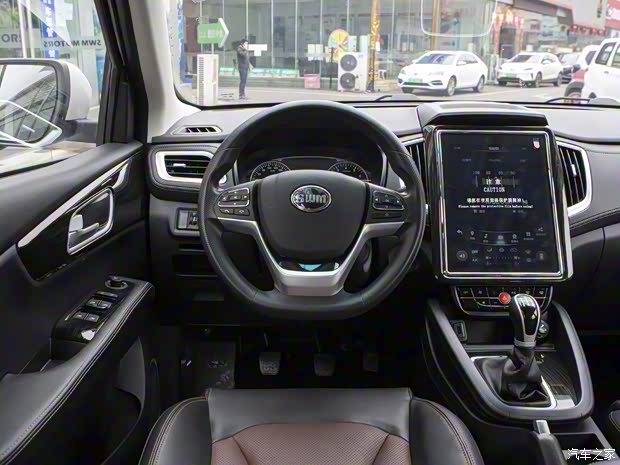 SWM斯威汽車 SWM斯威X7 2020款 2.0L 手動舒適版 7座