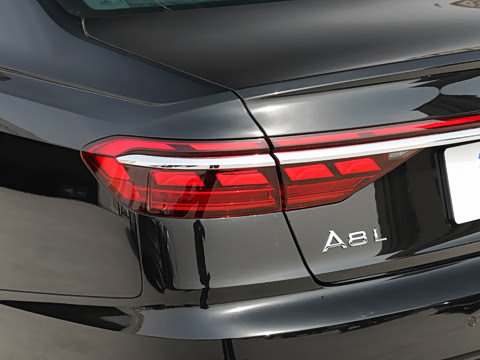 2023款 A8L 45 TFSI quattro 豪华型 2023款 A8L 45 TFSI quattro 豪华型