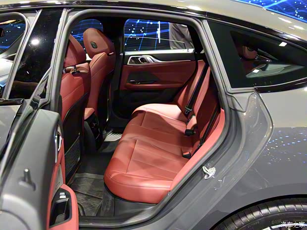 宝马(进口) 宝马i4 2022款 eDrive40 宝马(进口) 宝马i4 2022款 eDrive40