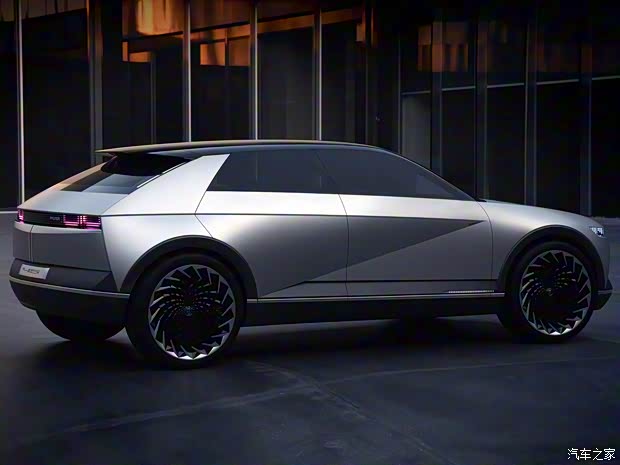 現(xiàn)代(進口) 現(xiàn)代45 2020款 EV Concept 現(xiàn)代(進口) 現(xiàn)代45 2020款 EV Concept