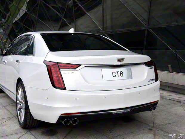 上汽通用凯迪拉克 凯迪拉克CT6 2019款 28T 铂金版 上汽通用凯迪拉克 凯迪拉克CT6 2019款 28T 铂金版