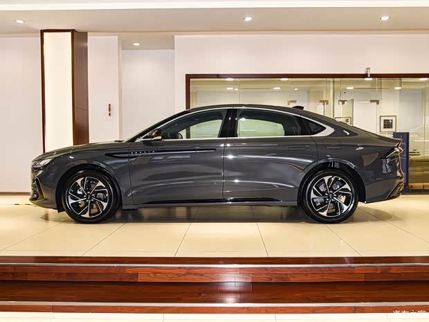 长安林肯 林肯Z 2022款 改款 i酷 尊享版