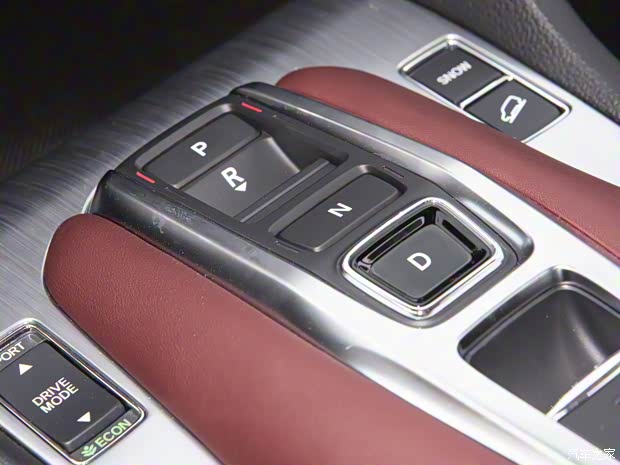 廣汽本田 冠道 2024款 370TURBO 四驅(qū)尊享版 廣汽本田 冠道 2024款 370TURBO 四驅(qū)尊享版