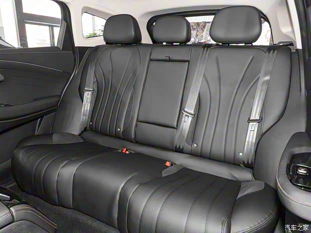 星途 星途凌云 2024款 300T 兩驅(qū)星耀版