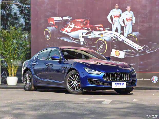玛莎拉蒂 Ghibli 2019款 3.0T 350Hp 豪华版 玛莎拉蒂 Ghibli 2019款 3.0T 350Hp 豪华版