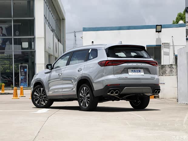 奇瑞汽車(chē) 瑞虎8 PRO 2023款 冠軍版 390T 兩驅(qū)巔峰版 7座