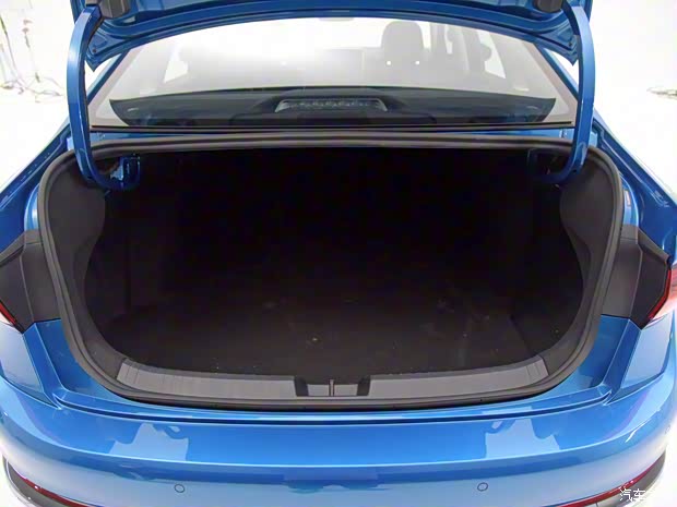 一汽-大众 速腾 2023款 280TSI DSG卓越Plus版 一汽-大众 速腾 2023款 280TSI DSG卓越Plus版