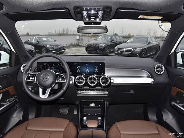 北京奔驰 奔驰GLB 2022款 改款 GLB 200 动感型