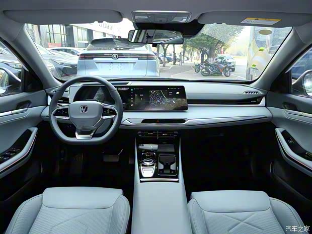 长安汽车 锐程PLUS 2023款 1.5T DCT旗舰型