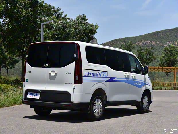 上汽大通 上汽大通MAXUS 新途V70 2023款 2.0T 精英版 自動(dòng)短軸低頂 5/6座