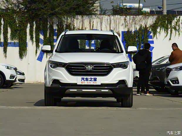 一汽奔騰 奔騰X40 2019款 1.6L 手動舒適型