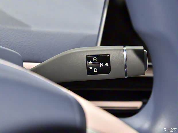 凯翼汽车 凯翼拾月 2023款 追风版 301km 凯翼汽车 凯翼拾月 2023款 追风版 301km