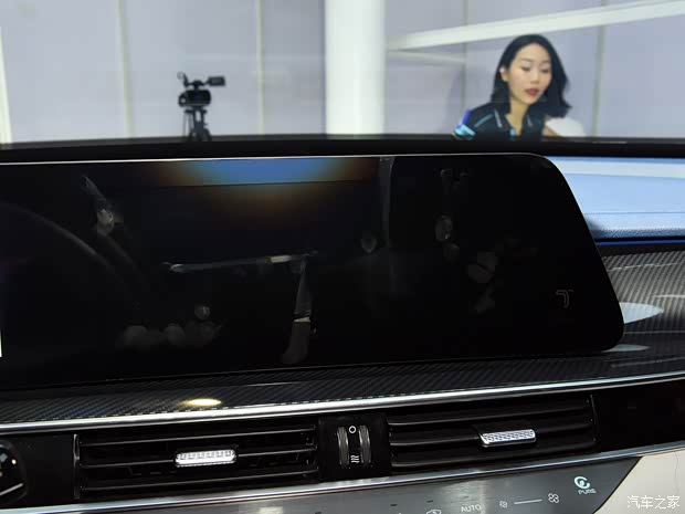 奇瑞汽车 瑞虎7 PLUS新能源 2022款 PHEV 基本型 奇瑞汽车 瑞虎7 PLUS新能源 2022款 PHEV 基本型